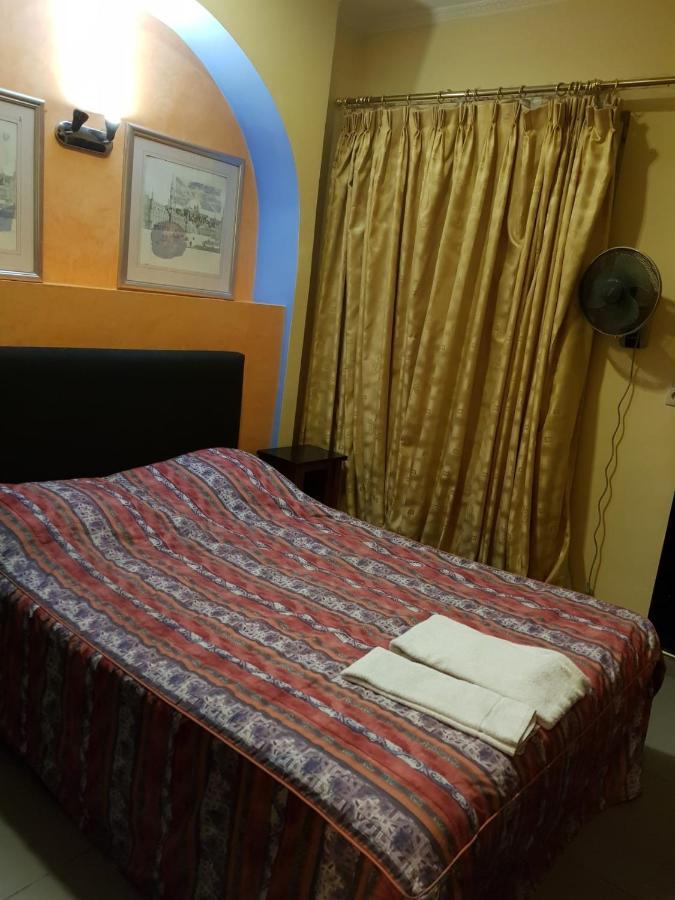 Hotel La Potiniere Schaerbeek Ngoại thất bức ảnh